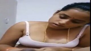 Chennai Housewife Takes Control, Stroking It Slow And Wet